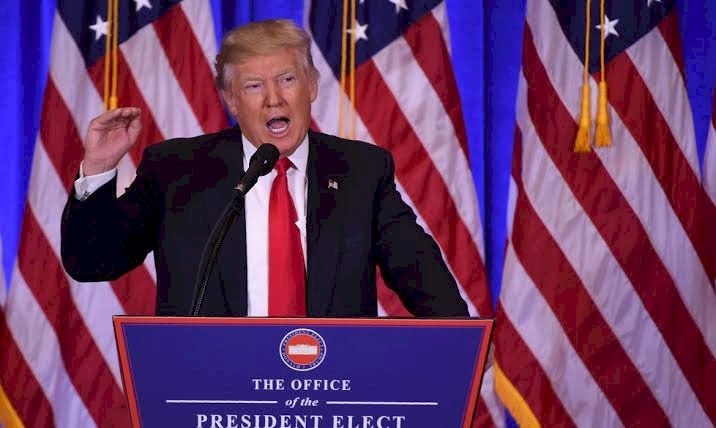 Donald Trump implementou uma série de 46 decretos executivos que sinalizam mudanças significativas nas políticas internas e externas do país.
