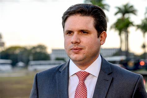 Hugo Motta é Eleito Presidente da Câmara dos Deputados